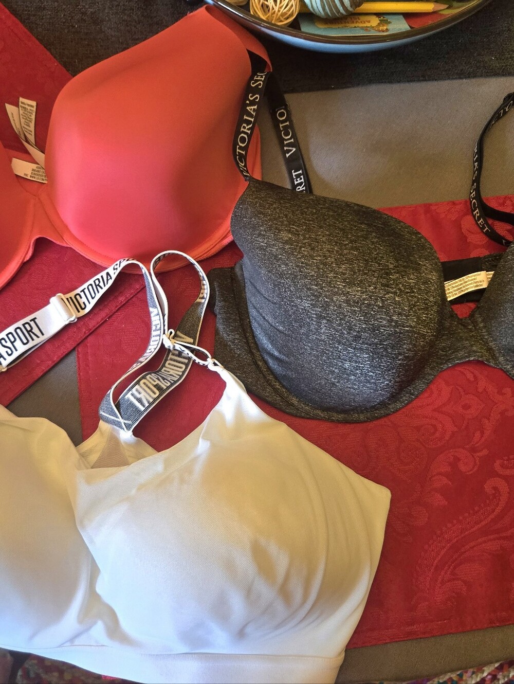 Victoria's Secret T-Shirt,Demi, Sports Bra Set in Charcoal Gray, Pink,White 38dd